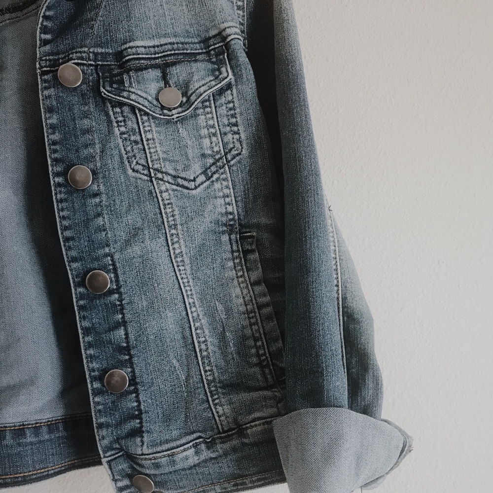Jean jacket - Picture 2 of 2